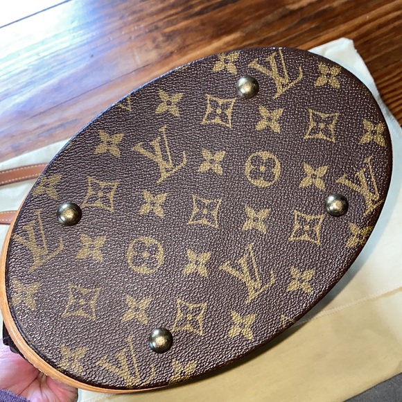 Louis Vuitton petite bucket bag - Picture 7 of 16